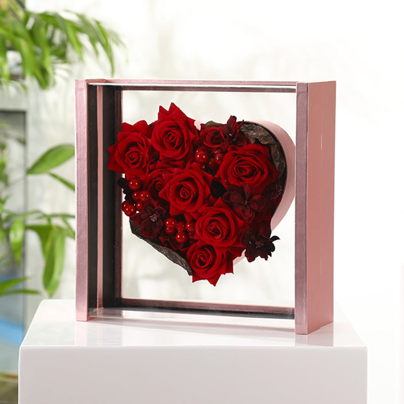 Cajas de flores con forma de corazón de acrílico y rosas en forma de ventana