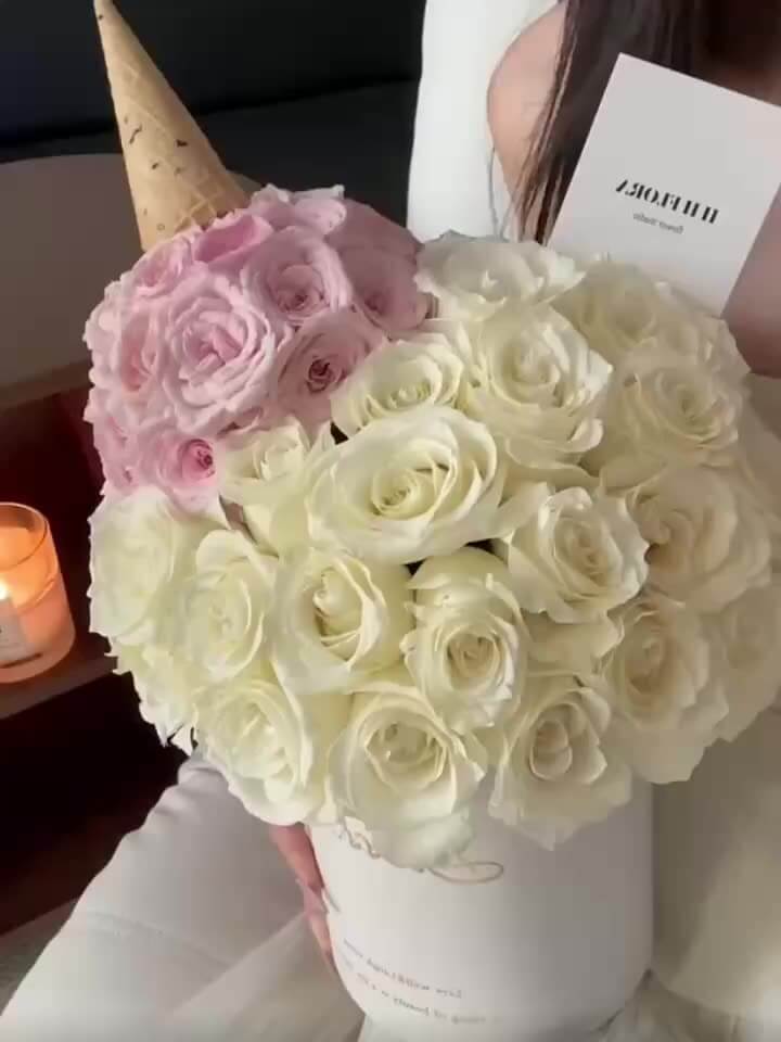 Simple Hand Holding Gift Box