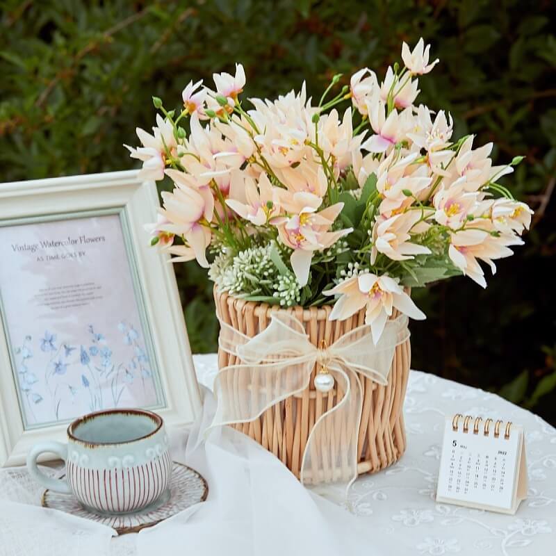 15'' Snow Lotus Bouquet