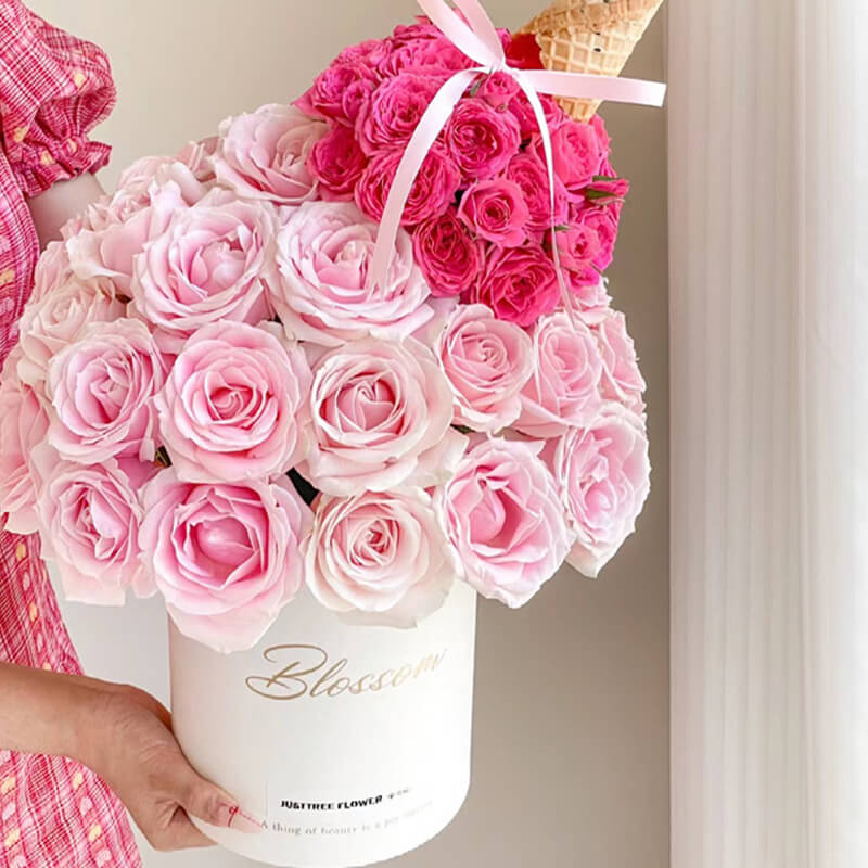 Simple Hand Holding Gift Box