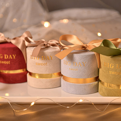 Round Velvet Flower Box