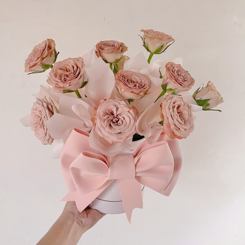 Bow Flower Hug Bucket Box