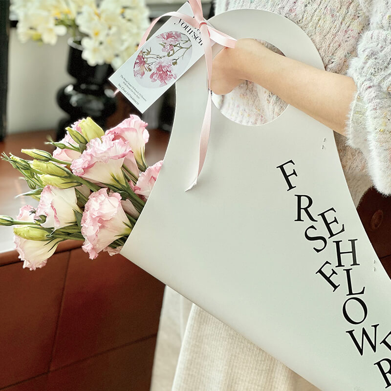 Heart Flower Carrying Paper Bag