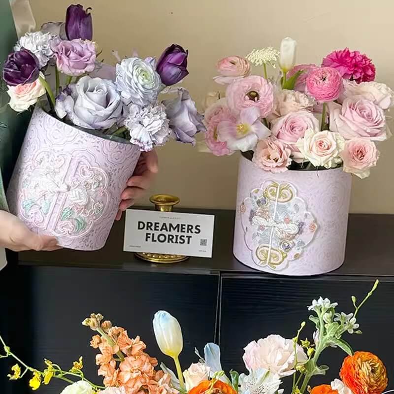 Caja de flores redonda de terciopelo 