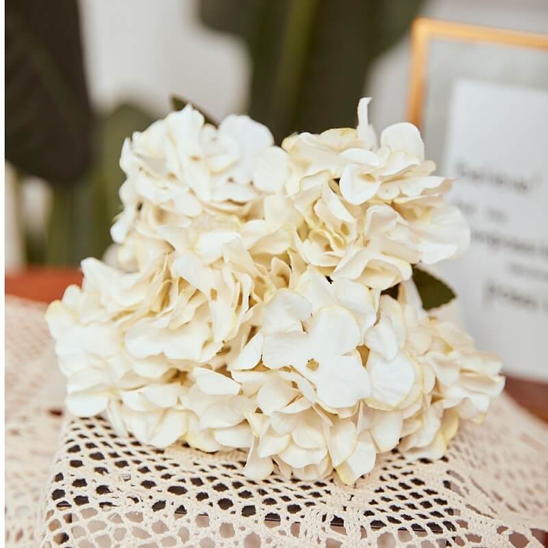 12.5” Hydrangea Bunch - 6 Heads