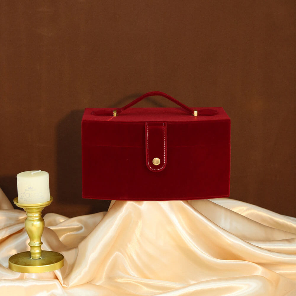 Velvet Fan-shaped Gift Box