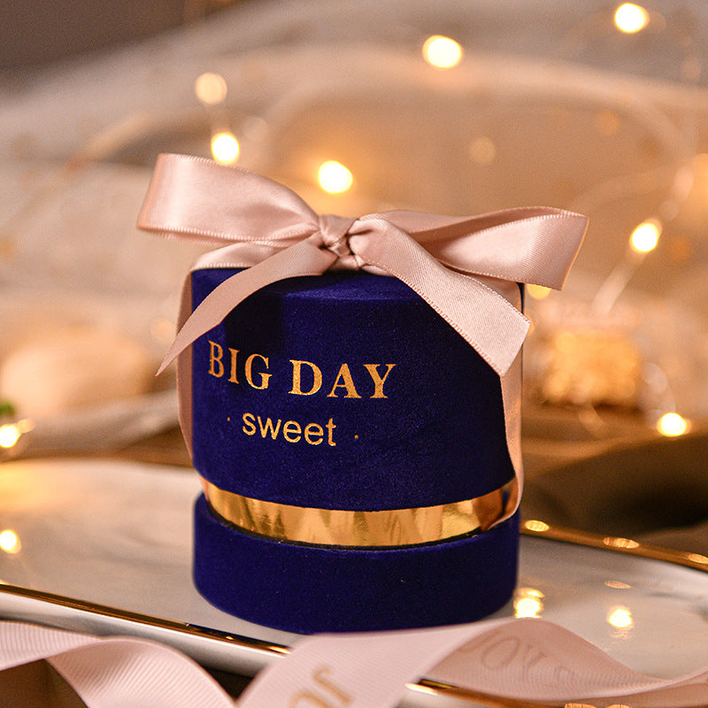 Round Velvet Flower Box