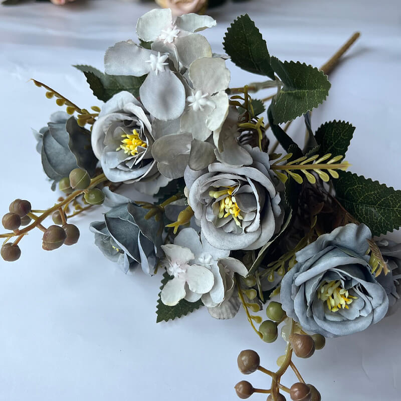 11.8'' Silk Rose Bouquet