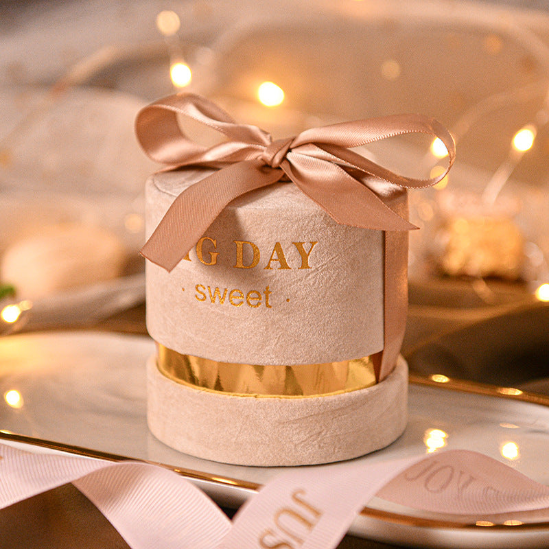 Round Velvet Flower Box