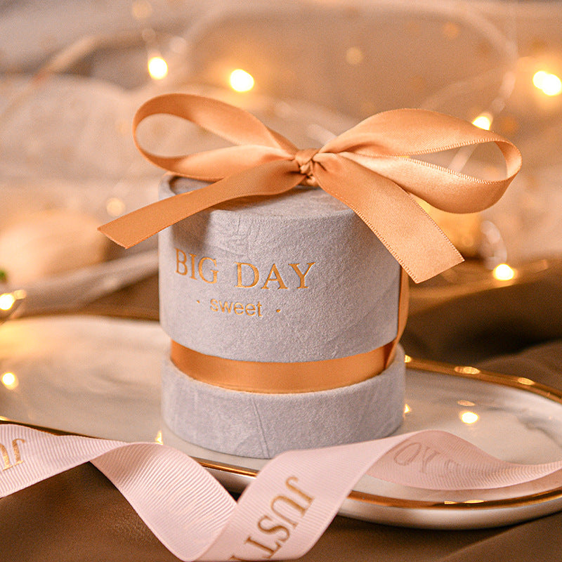 Round Velvet Flower Box