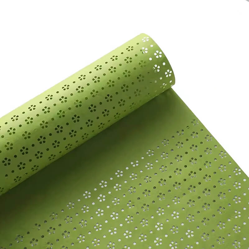 Papel de regalo con flores de mambo y menta de primavera 