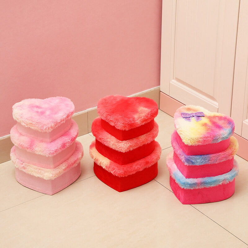 Heart Shaped Velvet Rose Gift Box For Valentine's Day