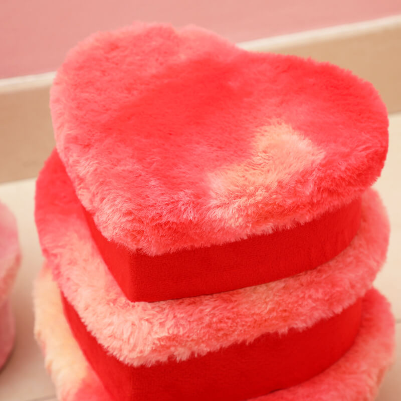 Heart Shaped Velvet Rose Gift Box For Valentine's Day