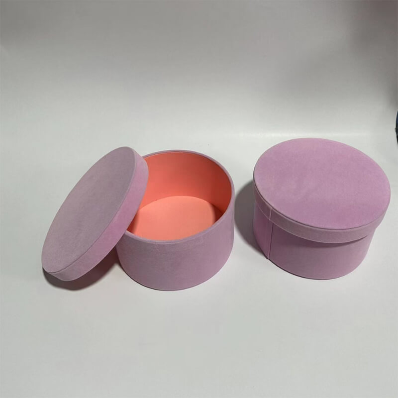 Boîte à fleurs ronde en velours 