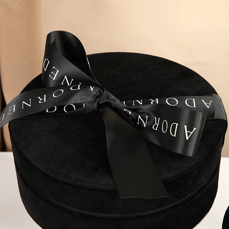Round Velvet Gift Box With Ribbon
