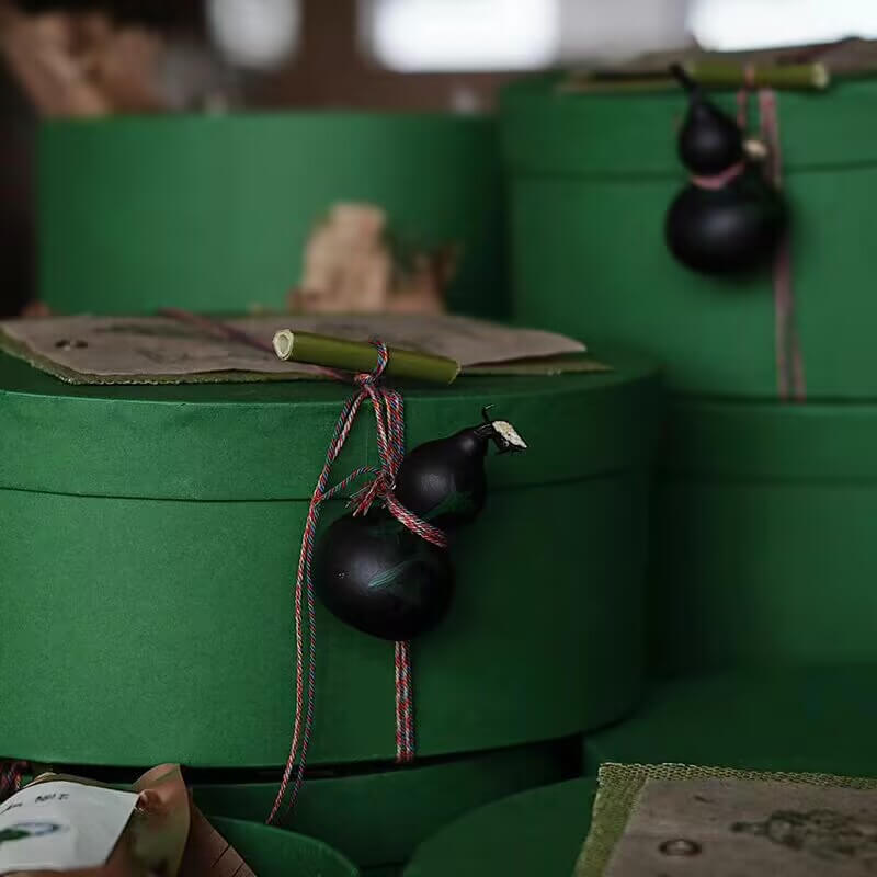 Caja de flores redonda de terciopelo 