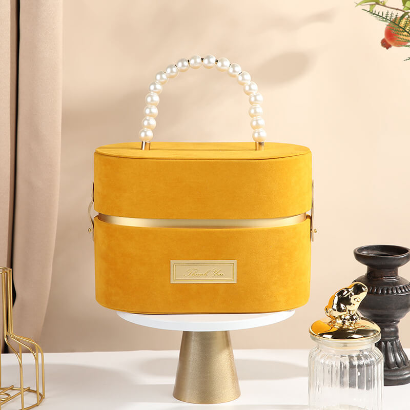 Velvet Wedding Rose Gift Box