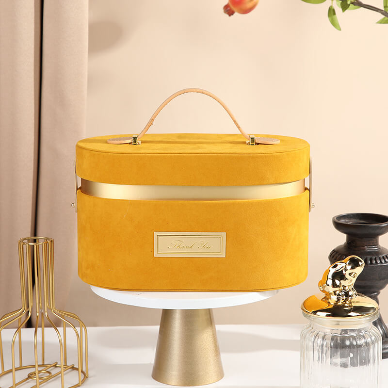 Velvet Wedding Rose Gift Box