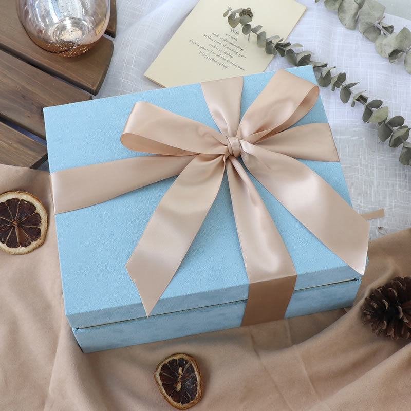 Boîte à fleurs ronde en velours 