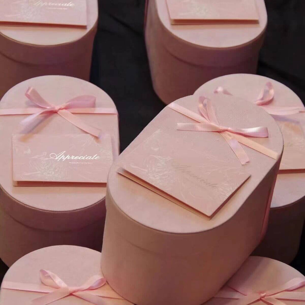 Caja de flores redonda de terciopelo 