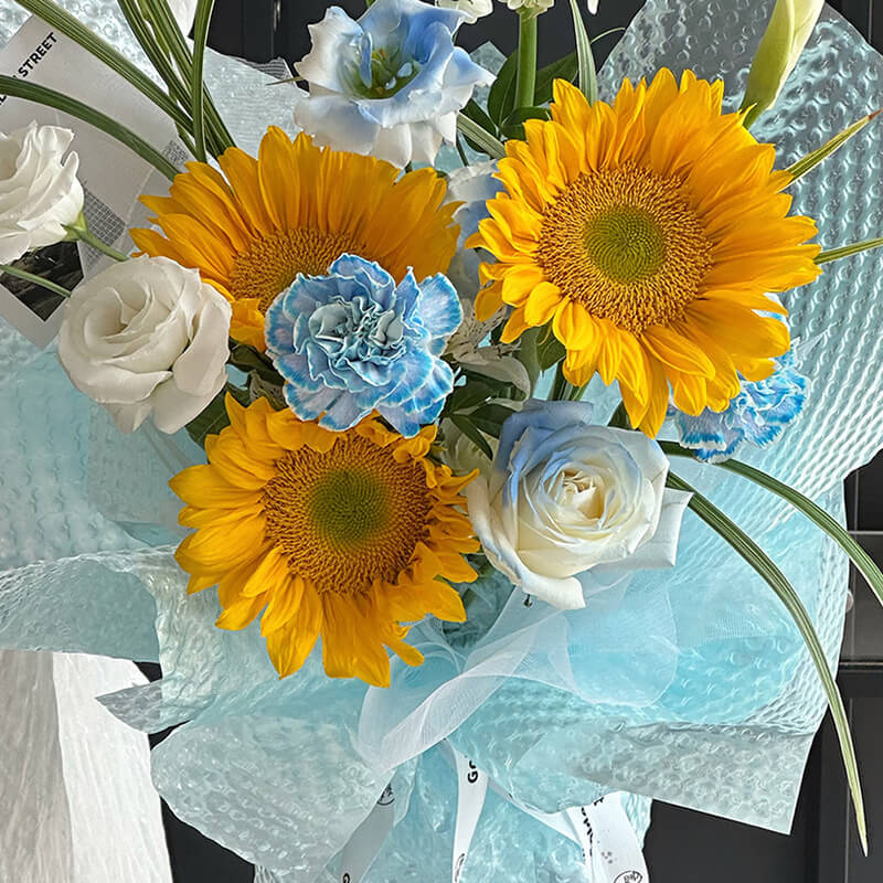 Embossed Wrapping Paper, 22 × 22 Inch, 10 Sheets