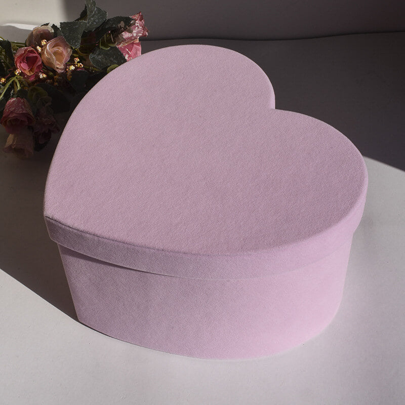 Caja de terciopelo con forma de corazón para rosas