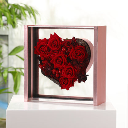 Cajas de flores con forma de corazón de acrílico y rosas en forma de ventana