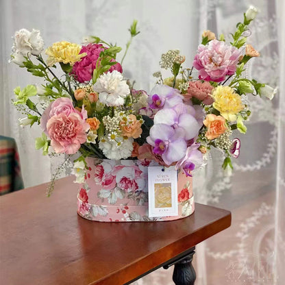 Round Boxes for Flowers with Cloth Surface